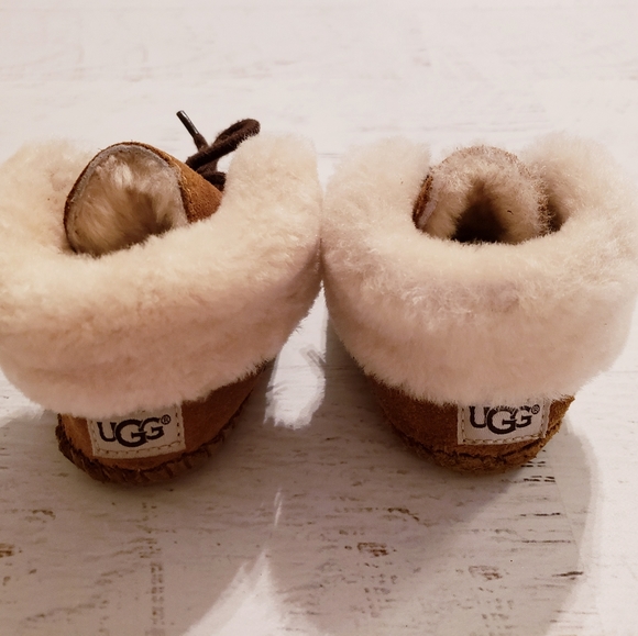 UGG | Baby Booties Size US 2/3 - Picture 4 of 4
